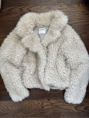 Old Navy Cream Faux-Fur Jacket